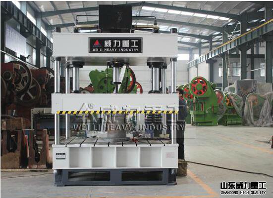 200噸三梁四柱液壓機(jī)