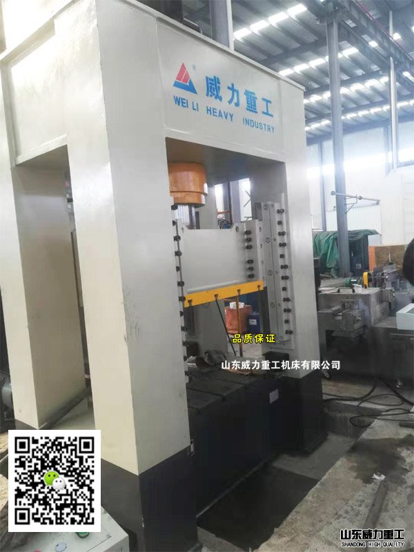 500噸框架式液壓機客戶現場完成安裝照片