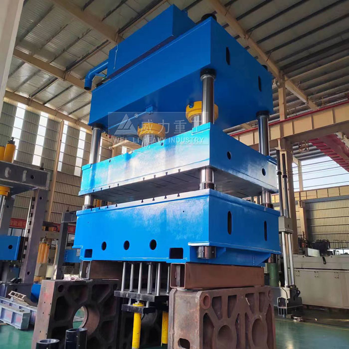 630噸四柱液壓機(jī)（大臺面）