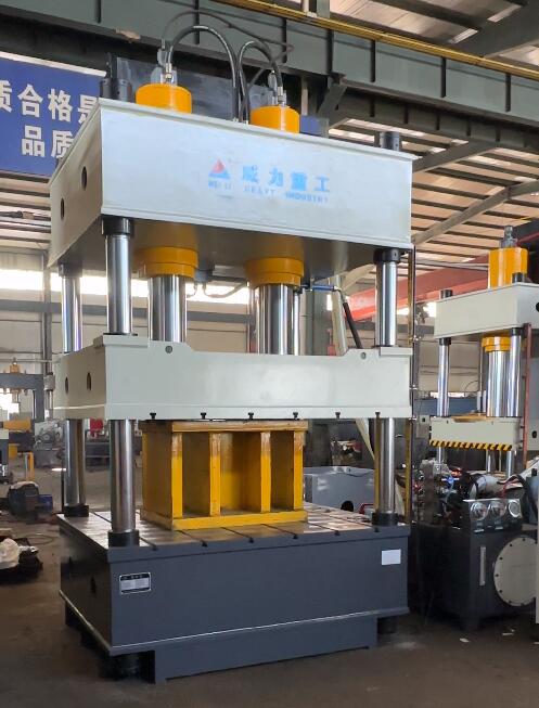 315噸拉伸液壓機(jī)1